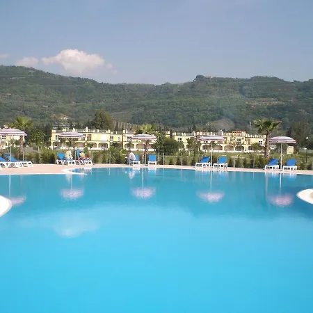 Stunning For 23 On Resort, Close To With 2 Pools Апартаменты
